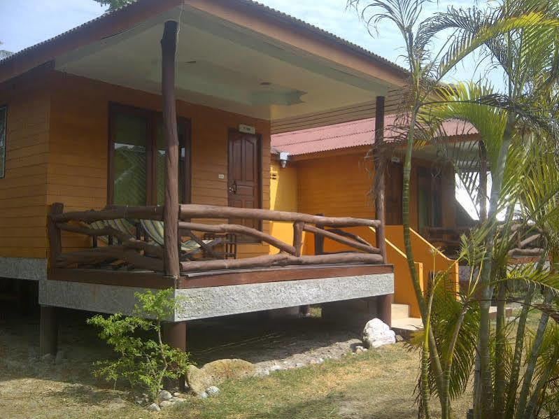 Отель Phi Phi Coralbay Экстерьер фото